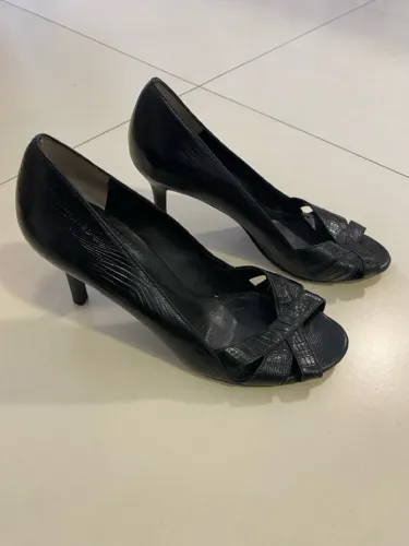 Sandália Salto Peep Toe Couro Preta