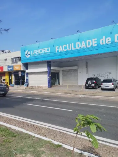 Prédio com 1.000 m², mezanino, prox. Banco Itaú, São Francisco.