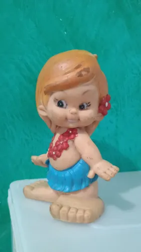 Boneca antiga de vinil