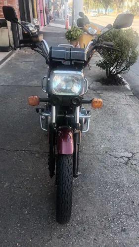 Vendo ou troco CB 450 DX novíssima tudo em ordem só rodar moto