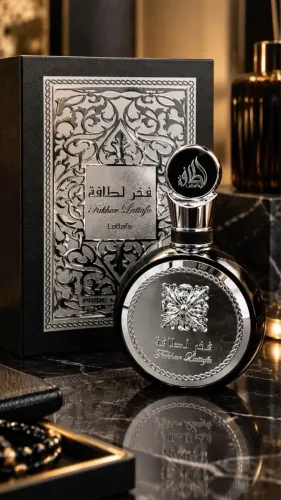 Fakhar black