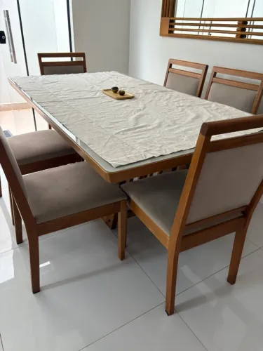 Mesa de jantar 6 lugares 