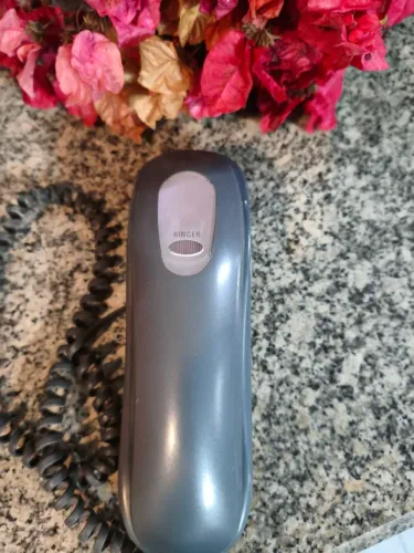 2 Telefones tipo gôndola ( CINZA CHUMBO da atual INTELBRAS + 1 BRANCO)