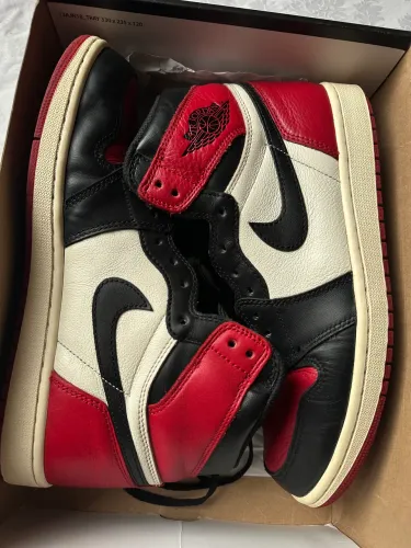 Nike Air Jordan 1 High Bred Toe Tam. 42 - Completo