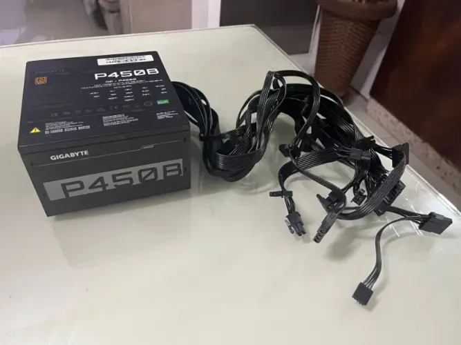 Fonte Gigabyte GP-P450B 450W 80 Plus Bronze
