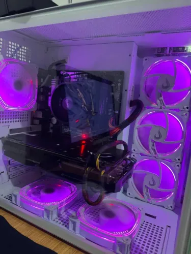 Ryzen 5 3600, RX 5700 XT 8gb, 16gb ram, 500gb nvme, b450, Gabinete Full Tower 6 fans rgb