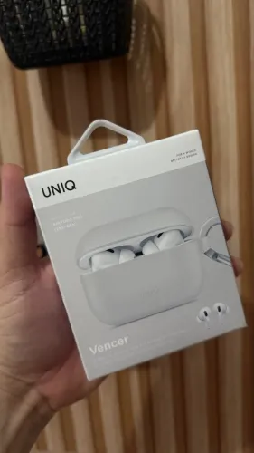 Capa AirPods UNIQ