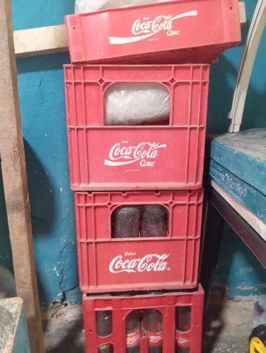 Caixa coca cola retornavel 1l