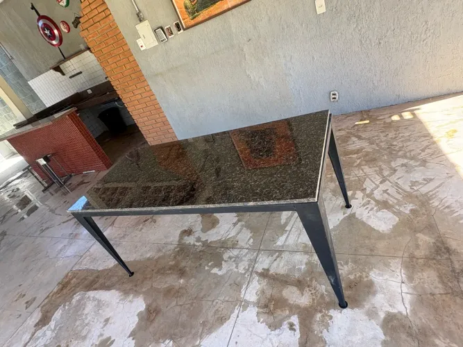 Mesa de granito 
