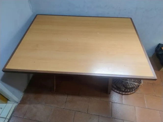 Vendo Mesa de Madeira