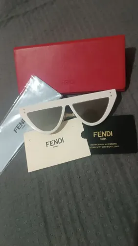 Óculos de sol Fendi