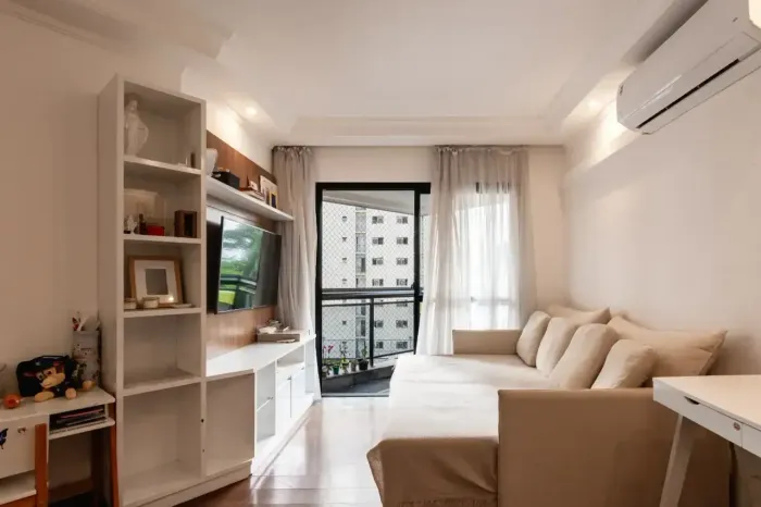 Imóvel para venda possui 61 metros quadrados com 2 quartos em Moema - São Paulo - SP