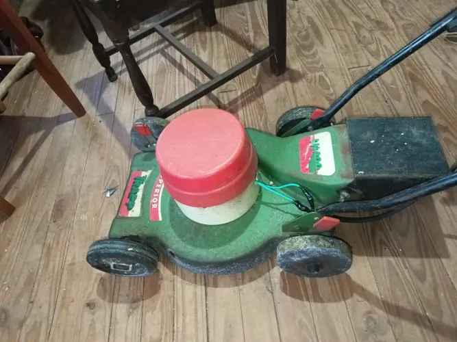 Cortador de Grama Trapp 127Volts