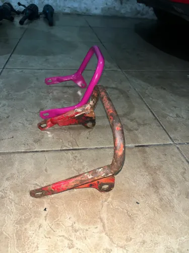 Garupa vermelha Agrale 27.5 