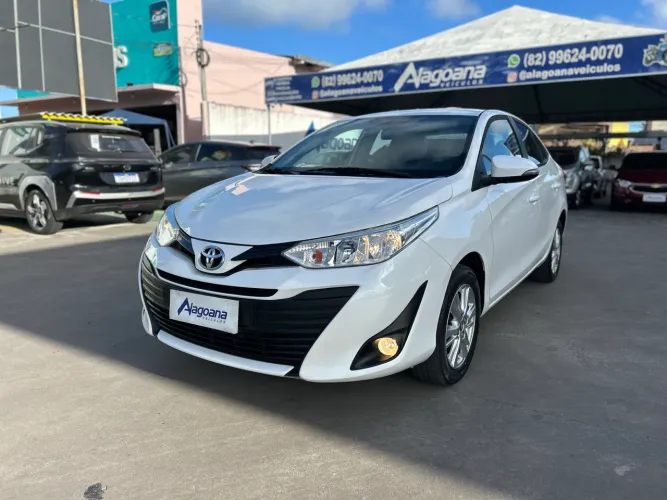 Toyota Yaris XL Sedan 1.5 Flex 16V 4P Mec. 2019