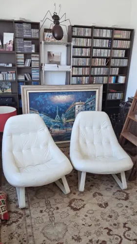 Par de poltronas Percival lafer " Earth" MP 163. Desing / arquiteto modernista