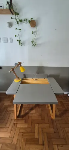 Mesa escrivaninha infantil