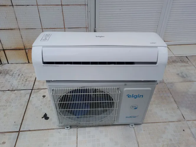Ar condicionado Elgin inverter 9 BTUs com instalação e material incluso
