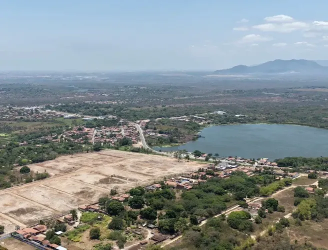 LOTES NA CAUCAIA EM FRENTE O BALNEÁRIO DO GENIPABU