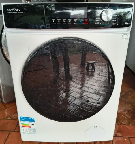 Semi nova máquina lava e seca Britânia 10 kg inverter funcionando perfeitamente top!!!
