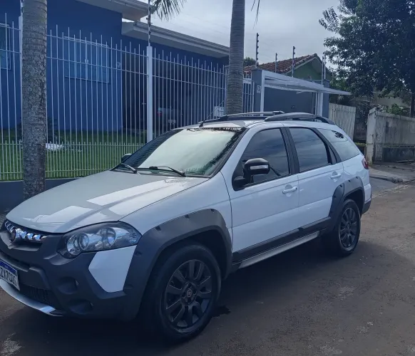 Fiat Palio Week. Adv/adv Tryon 1.8 MPI Flex 2016