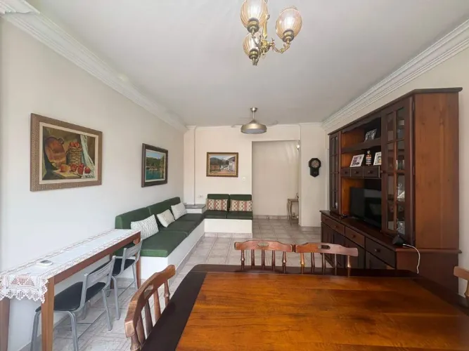 Apartamento com 113 m², andar alto e vista lateral para o mar no Boqueirão