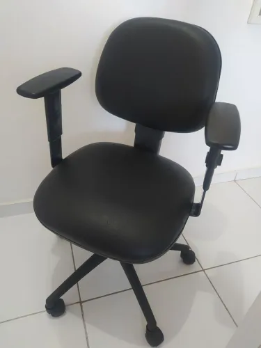 Cadeira Escritório ergométrica Mareli