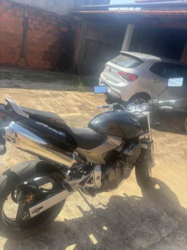 Honda hornet 2005, fone: * moto muito conservada.