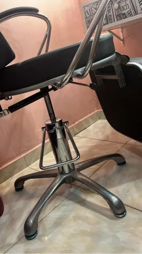 Cadeira profissional de maquiador (a)