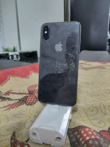 iPhone X 64GB - Funcionando (Traseira Trincada)