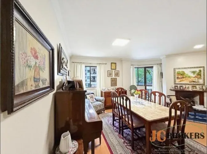 Apartamento com 143m² de área útil, 3 dormitórios sendo 2 suítes, 2 vagas