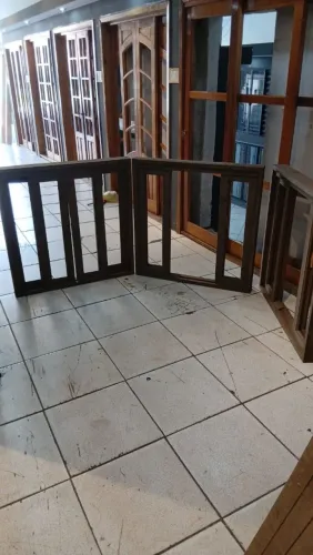 Janela de madeira itauba últimas peças 
