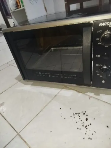 Vende-se forno elétrico Nardelli Top 40 menos de 2 anos usado 300$