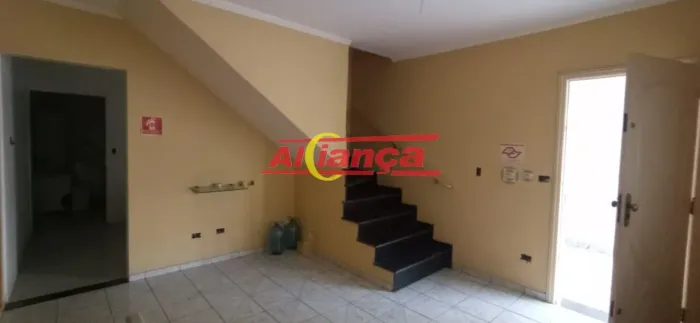 Sobrado 150m² com 2 Quartos , 2 vagas, Vila Augusta