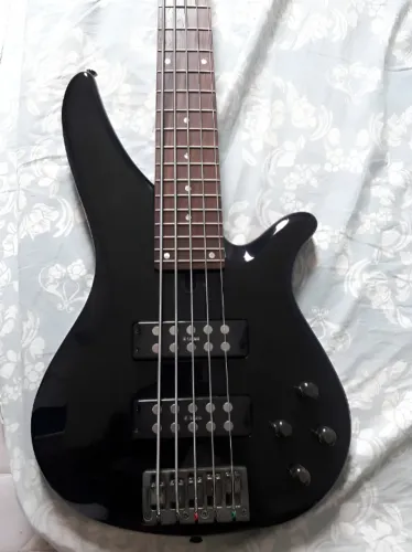Baixo Yamaha Rbx 375 Preto 5 cordas