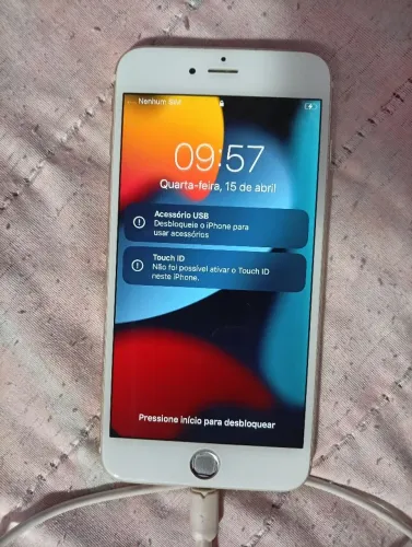 iPhone 6s Plus dourado