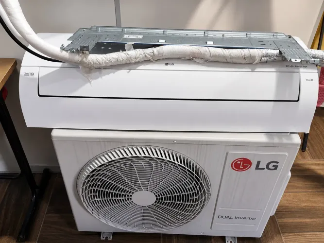 Ar Condicionado LG Dual Inverter Voice+AI 22.000BTU Frio - 220V