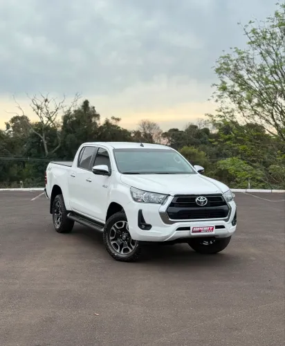 Toyota Hilux CD SRV 4X4 2.8 TDI Diesel Aut. 2024