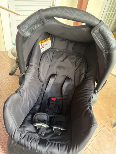Bebê conforto com a Base