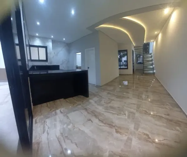 Sobrado à venda no Condomínio Golden Park Residence II, em Sorocaba-SP.