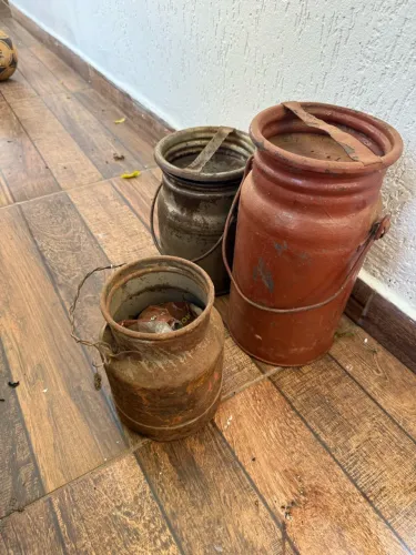 Leiteira pequena antiga 3 peças 