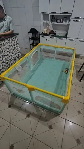 Chiqueirinho em bom estado 1,80por 1,20