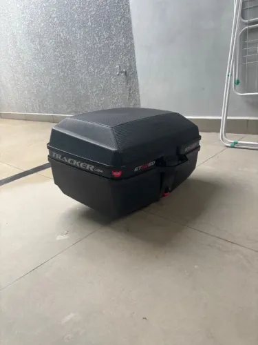 Vendo Baú 52 Litros para Moto Sem defeitos