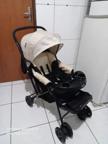 Carrinho de bebê cosco novinho unissex