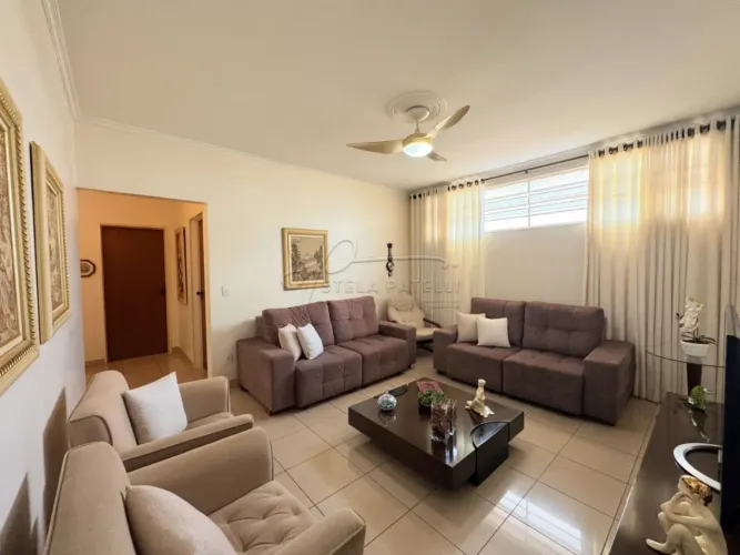 Casa de 230m² com 03 quartos à venda - Jardim São Luiz