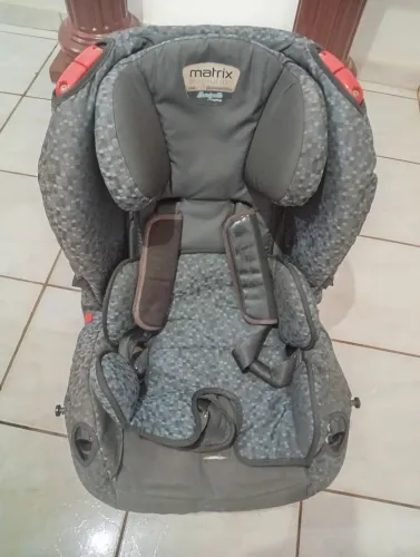 Cadeirinha de bebê para carro (leia a descrição)