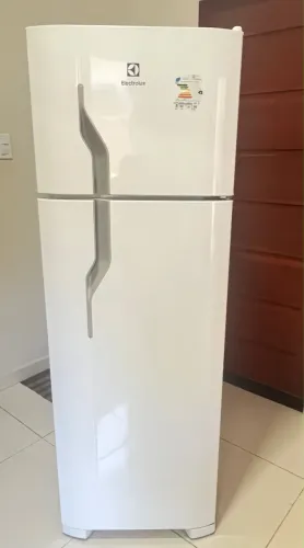 GELADEIRA ELECTROLUX DUPLEX SEMI NOVA