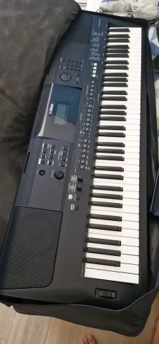 Teclado Yamaha PSR EW410