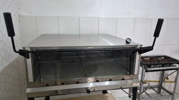 Forno Indusrrual à gas Progás com Pedra Refrataria Semi-Novo.
