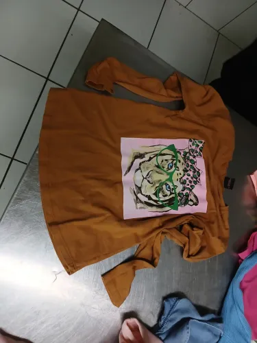 Lote de roupas de criança